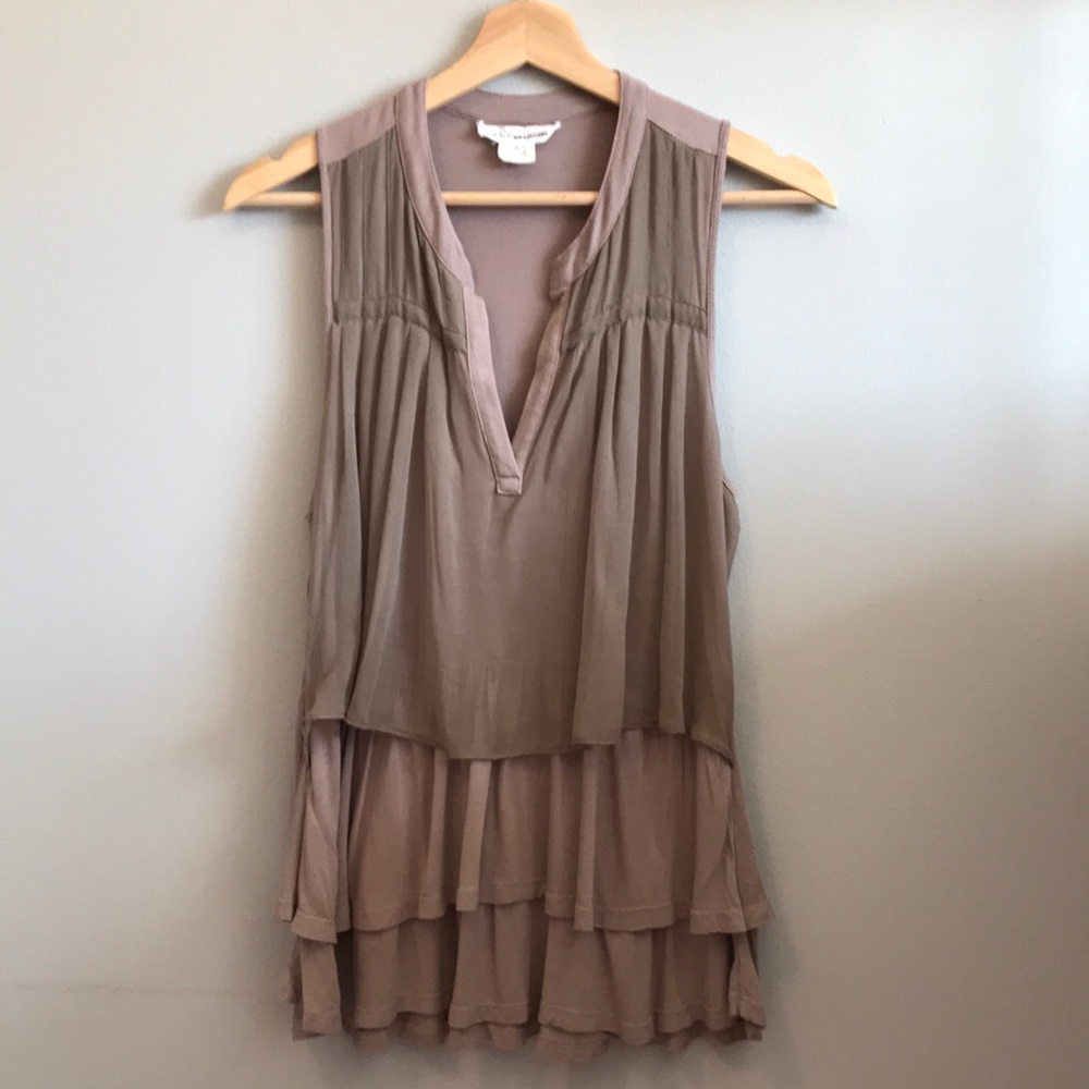 Anthropolgie Clu + Willouloby cascade ruffle top